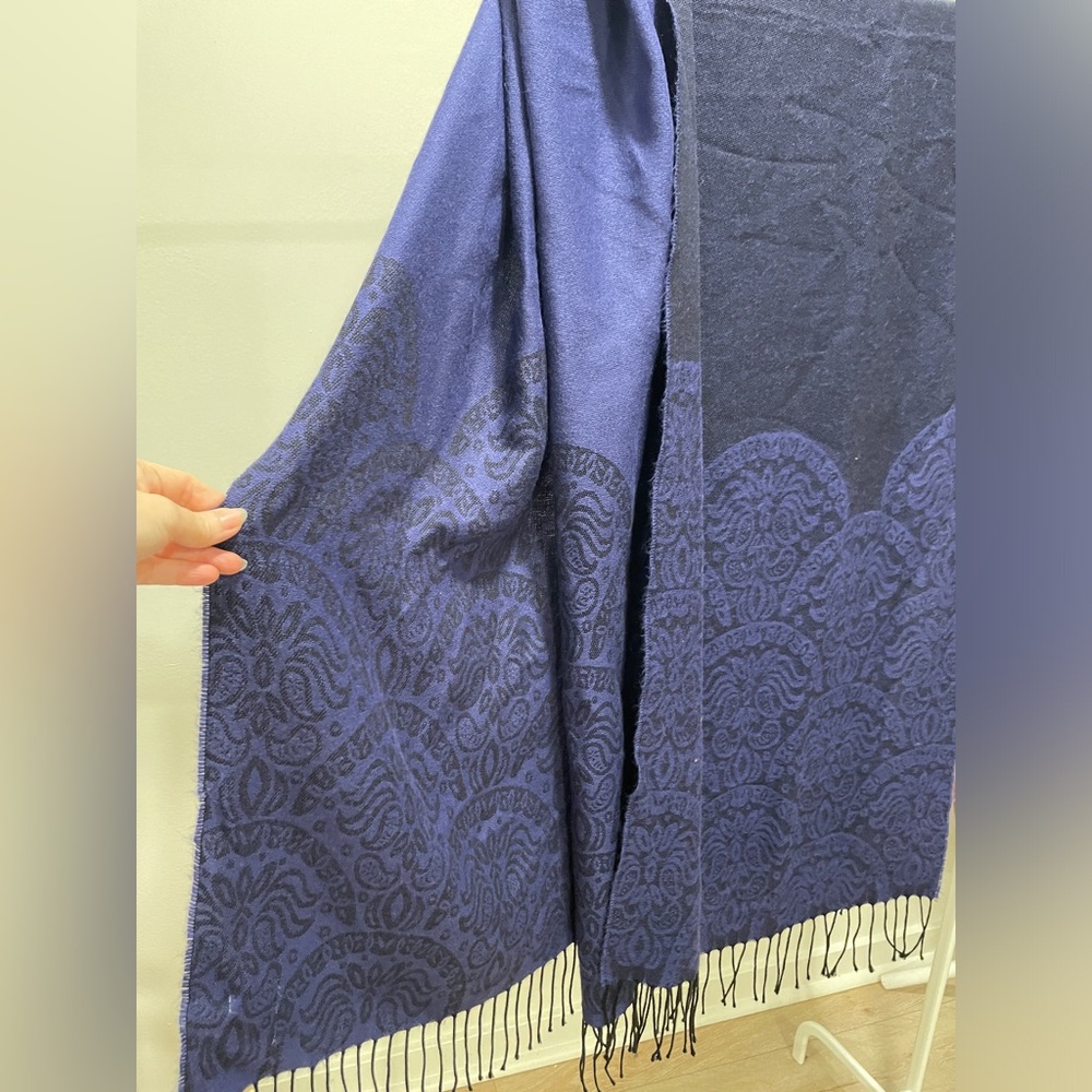 Italian Reversible Wrap Shawl Fringe 70x31 Manifattura Tessile Chiti Blue Scarf